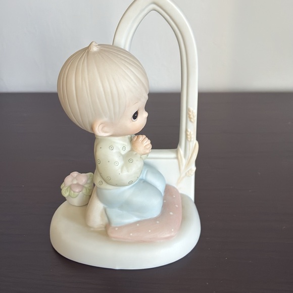 Precious Moments O Worship The Lord - Boy Figurine - Picture 2 of 6